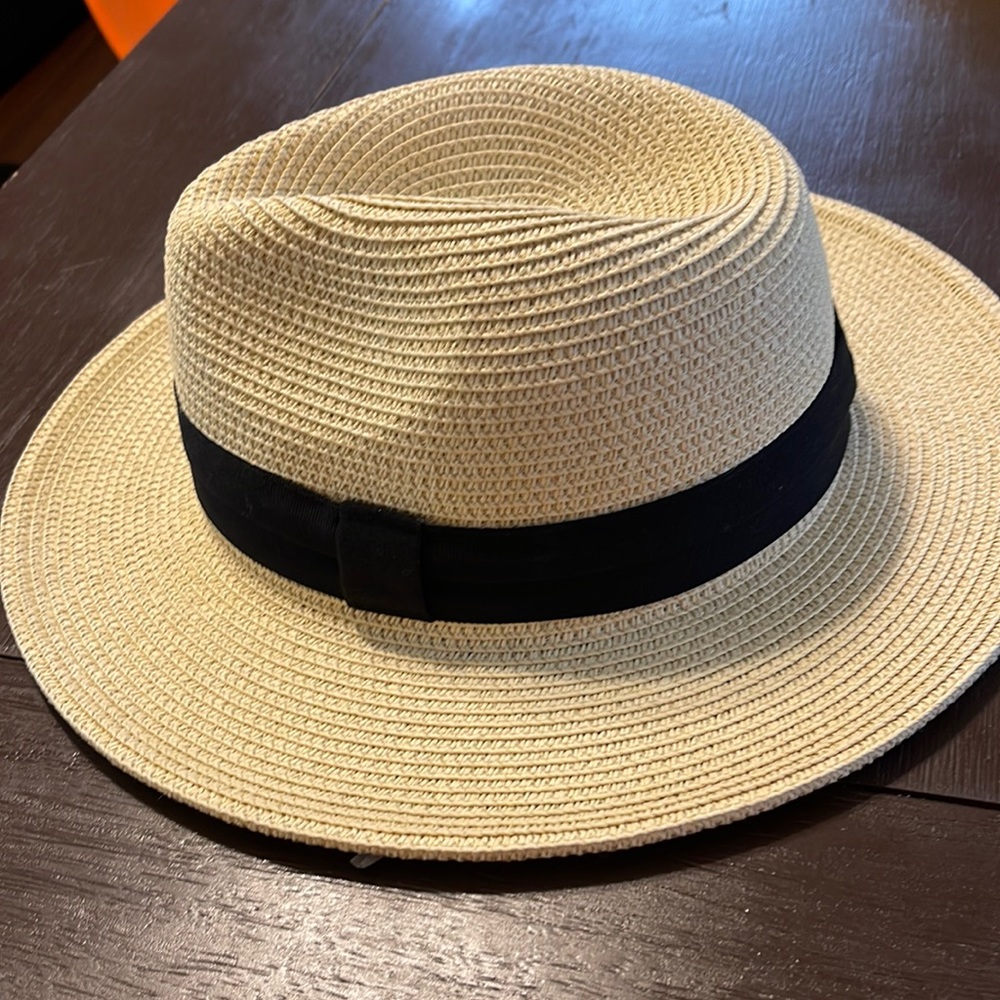 Polyester hat